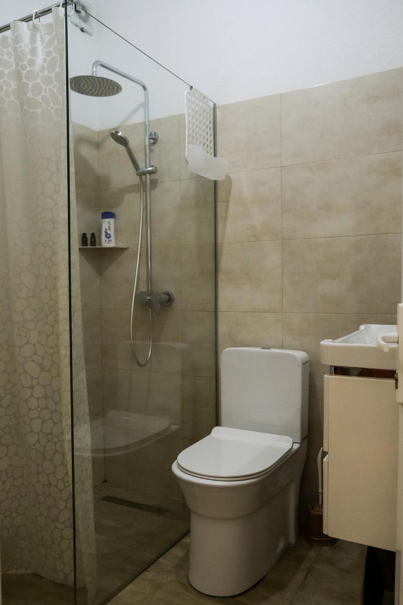 Cozy Spacious Apartment Peje Bagian luar foto